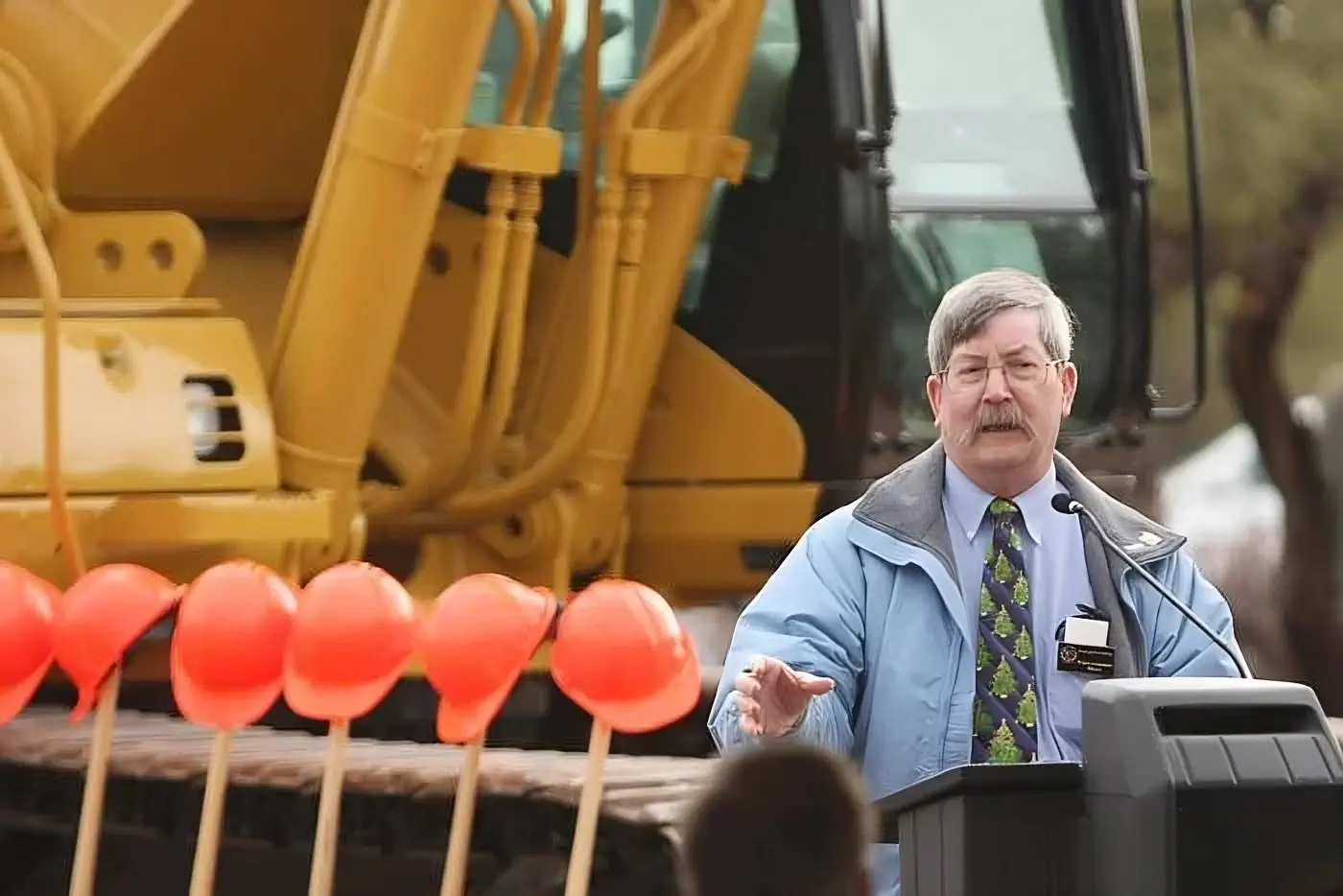 Former Mayor Paul Loomis breaking ground at the Oro Valley Aquatic Center project